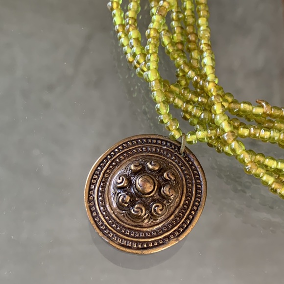 Cesaree Paris Green Necklace - Picture 2 of 7